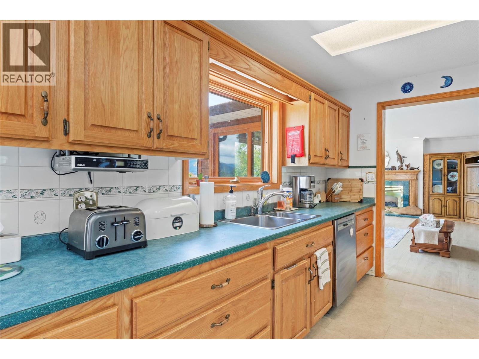 388 Sumac Road, Tappen, British Columbia  V0E 2X1 - Photo 4 - 10389682