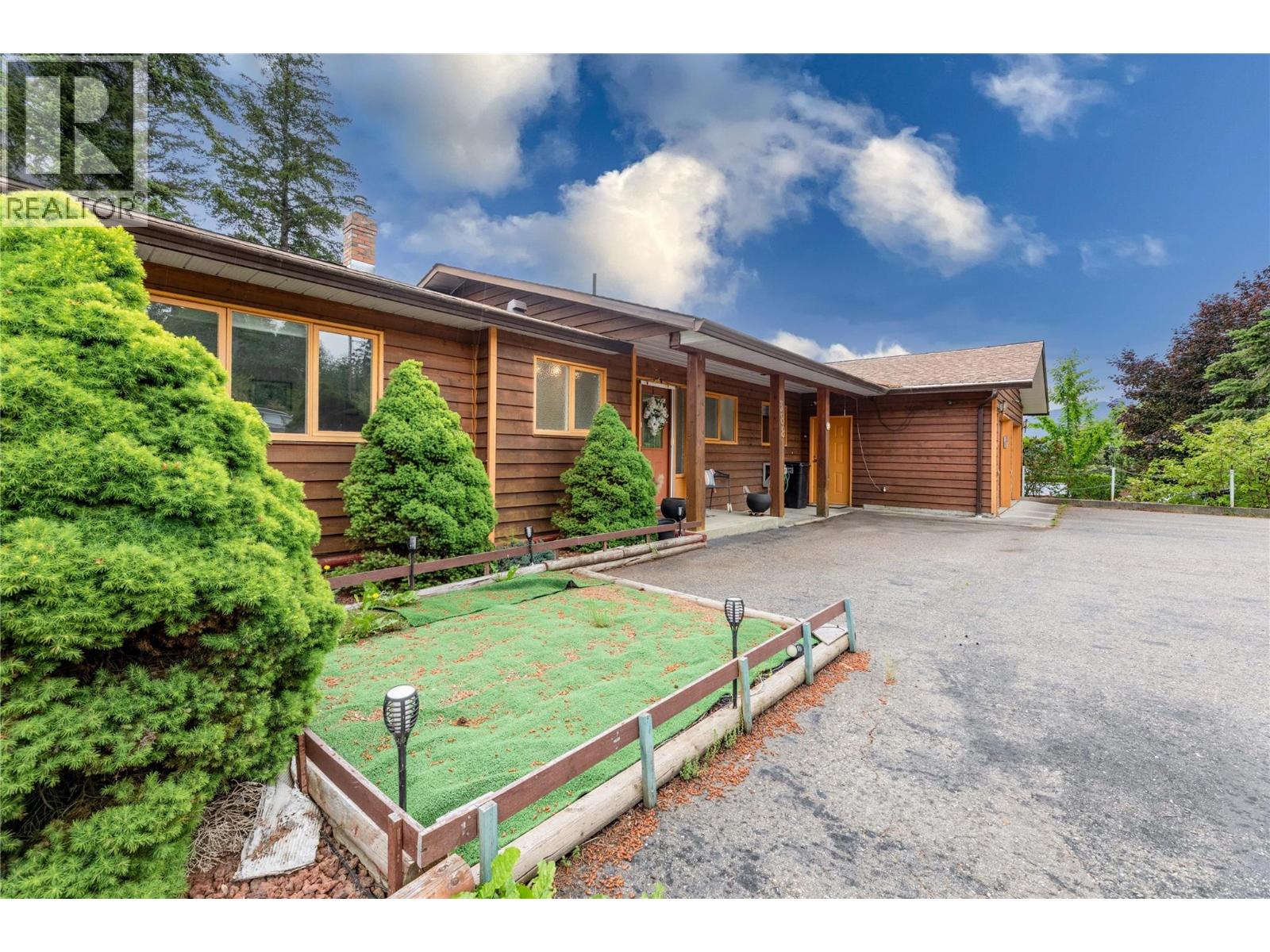 388 Sumac Road, Tappen, British Columbia  V0E 2X1 - Photo 2 - 10389682