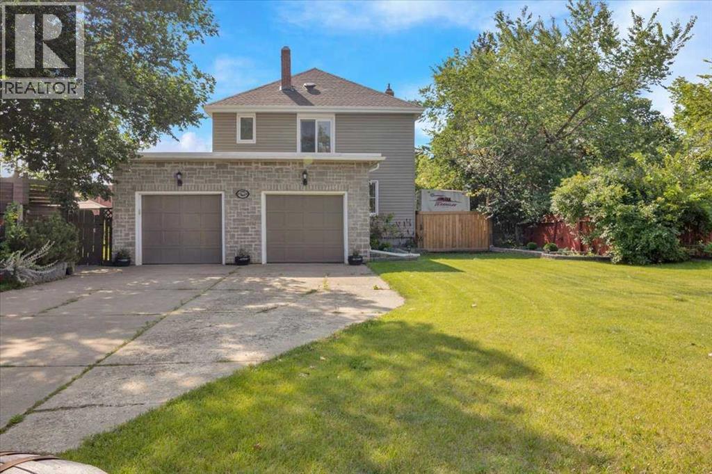 17107 80 Avenue NW, Edmonton, Alberta  T2T 0B3 - Photo 3 - A2339302