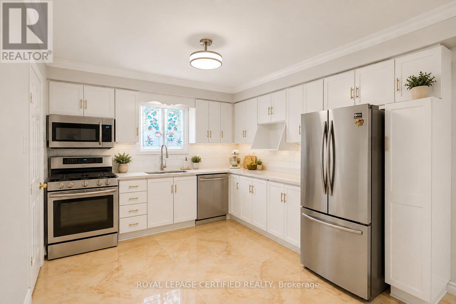 35 Trenholme Crescent, Hamilton, Ontario  L8W 2L4 - Photo 7 - X13603702