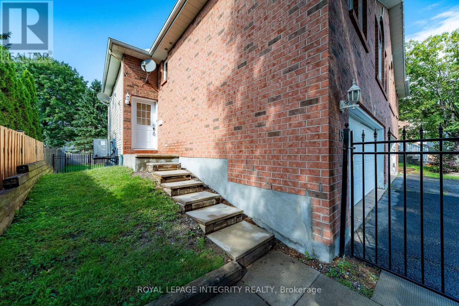 133 Mountshannon Drive, Ottawa, Ontario K2J 4M5 - Photo 4 - X13724276