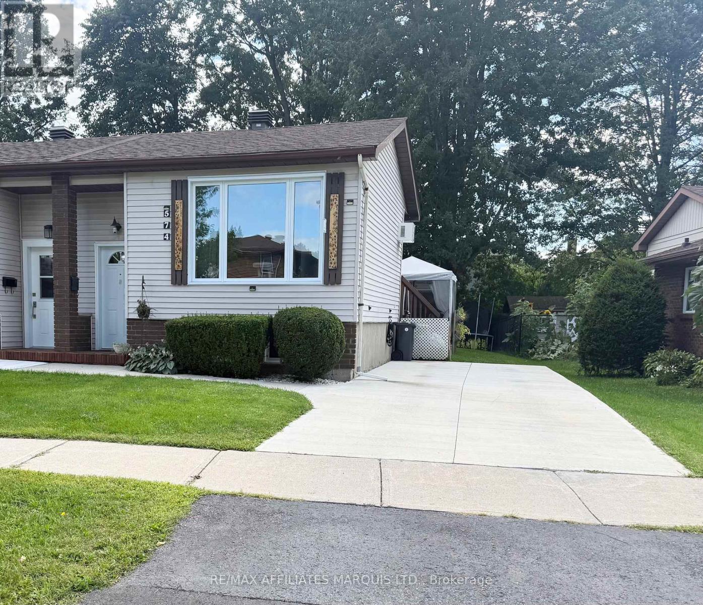 574 LYNWOOD DRIVE, Cornwall, Ontario