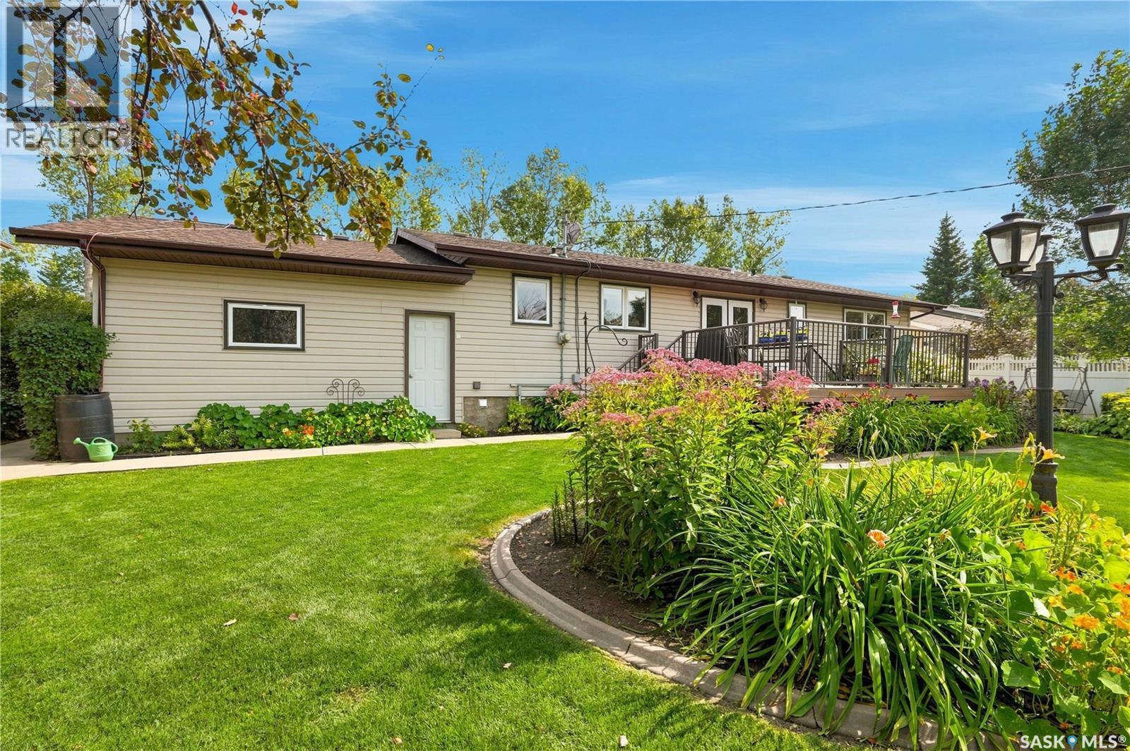404 9th Avenue, Rosthern, Saskatchewan  S0K 3R0 - Photo 46 - SK046972