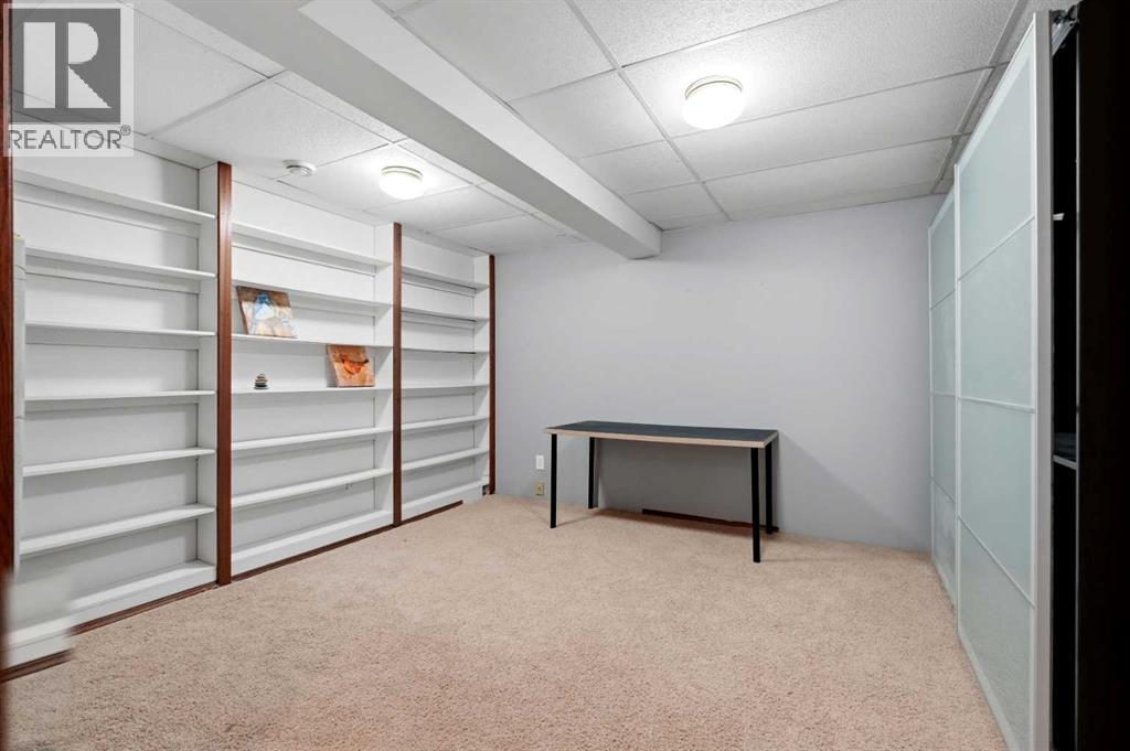 175 Shannon Circle SW, Calgary, Alberta  T2Y 2L1 - Photo 38 - A2326498