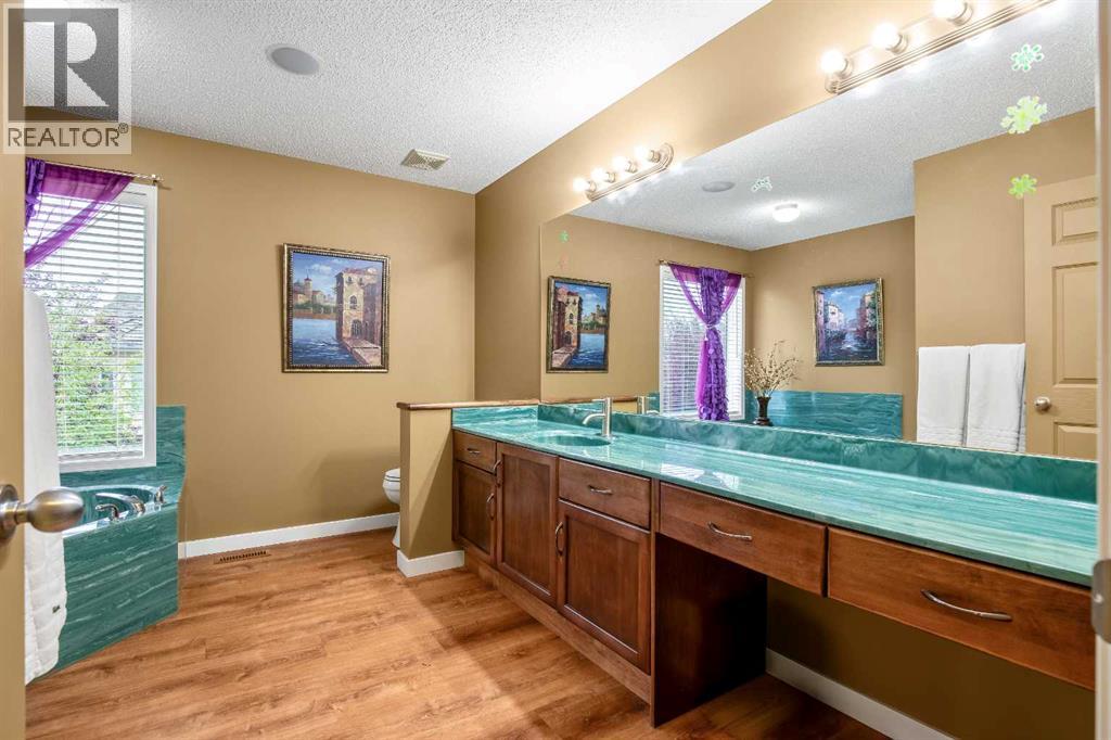 230 Shannon Square SW, Calgary, Alberta  T2Y 4K2 - Photo 21 - A2337821