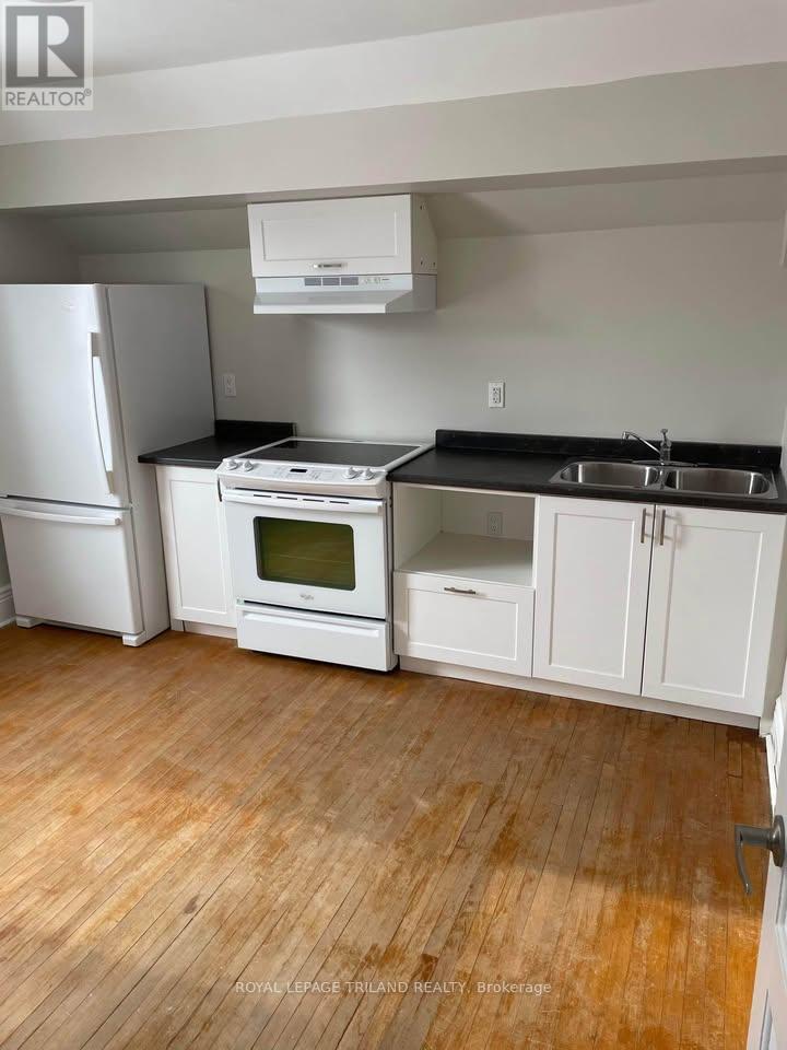 2 - 23.5 CHESTNUT STREET, St. Thomas, Ontario