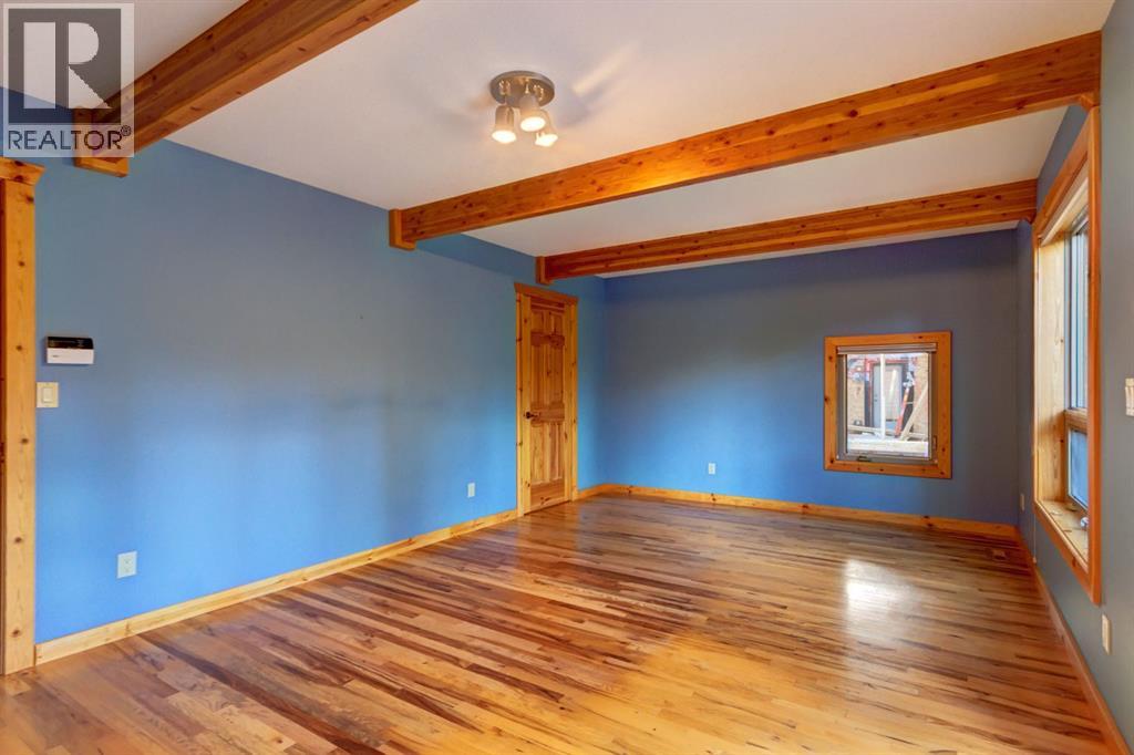 609 2nd Street, Canmore, Alberta  T1W 2K2 - Photo 10 - A2341017
