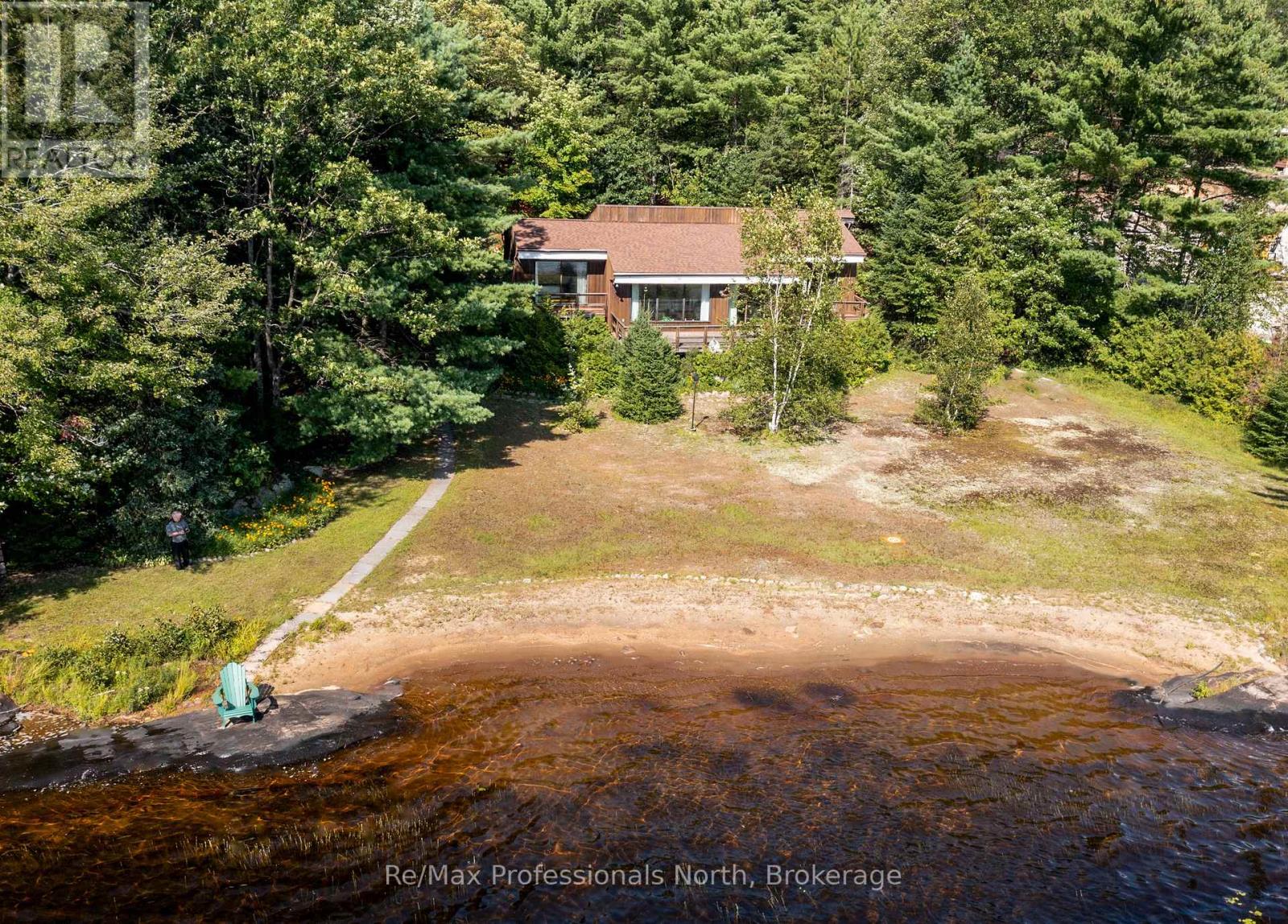 673 PENINSULA ROAD W, Gravenhurst, Ontario