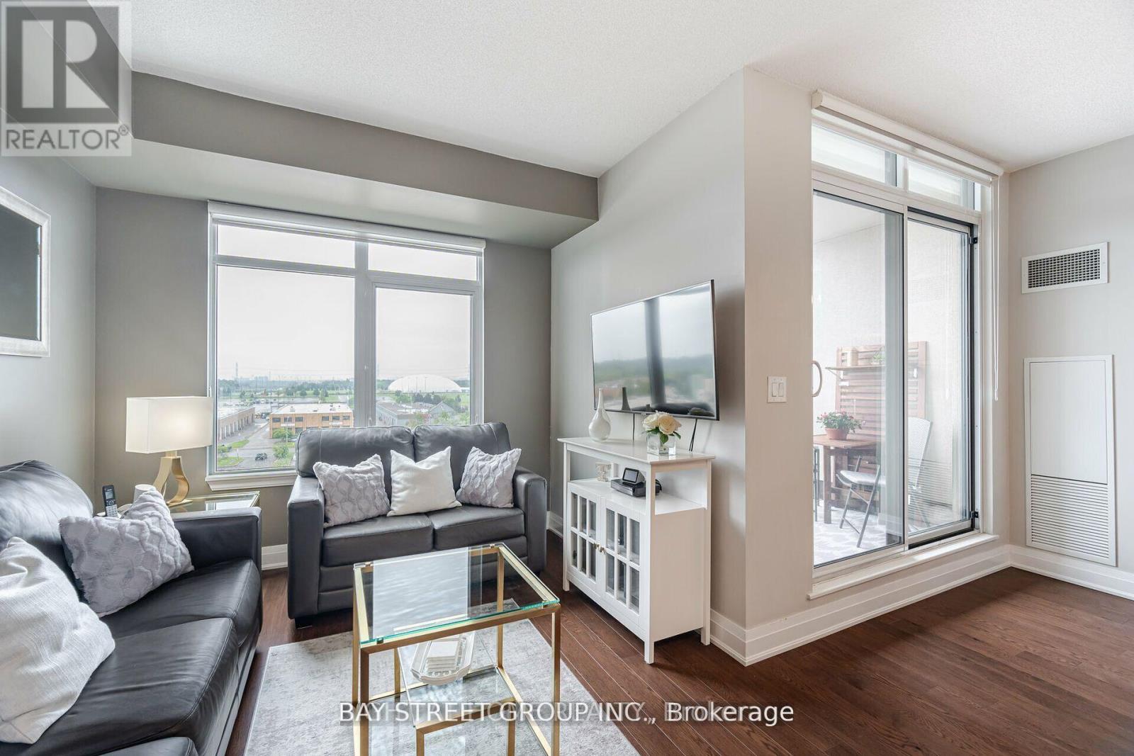 616 - 24 Woodstream Boulevard W, Vaughan, Ontario  L4L 8C4 - Photo 10 - N13724486