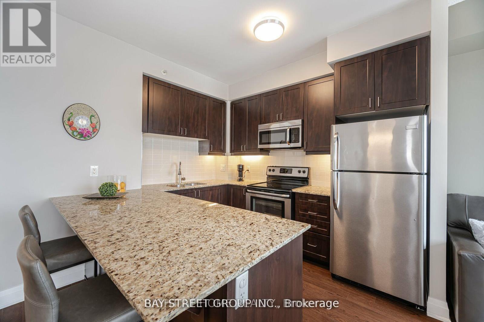 616 - 24 Woodstream Boulevard W, Vaughan, Ontario  L4L 8C4 - Photo 12 - N13724486