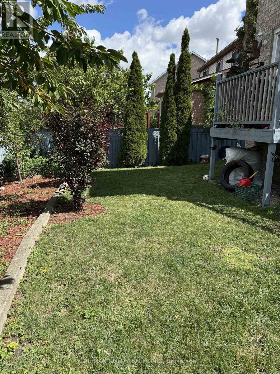 117 Sal Circle, Brampton, Ontario L6R 1H5 - Photo 10 - W13724482