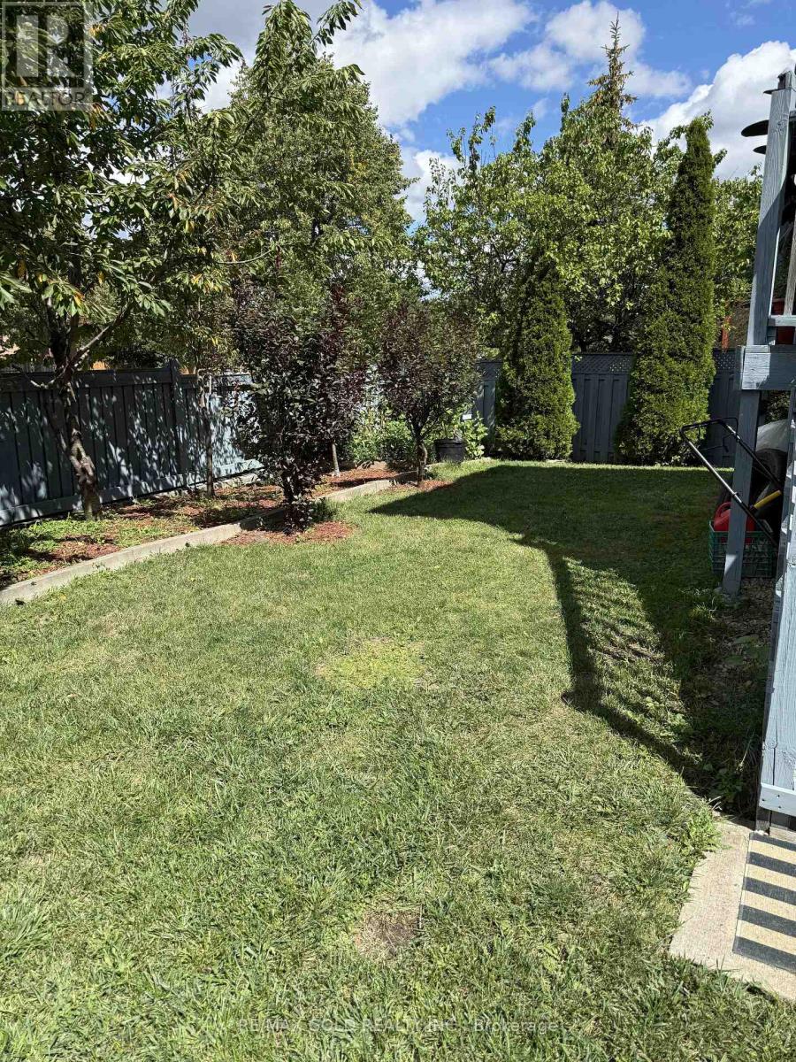 117 Sal Circle, Brampton, Ontario L6R 1H5 - Photo 9 - W13724482