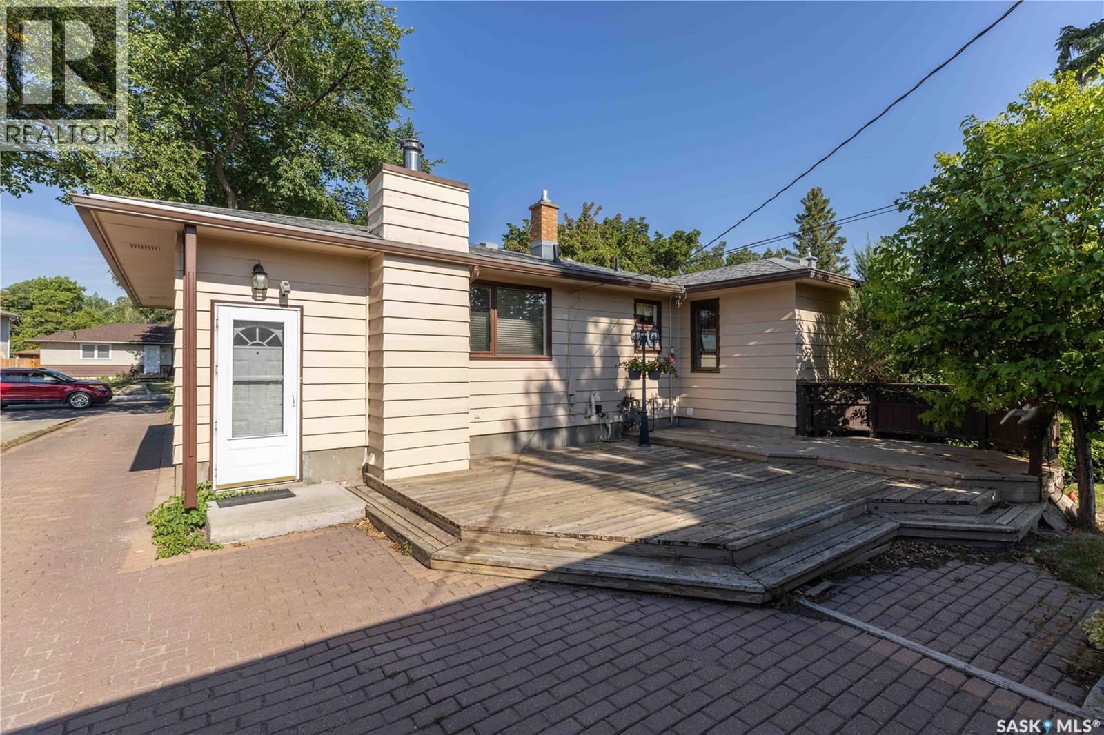 27 Ellison Crescent, Regina, Saskatchewan  S4R 4V4 - Photo 38 - SK046951