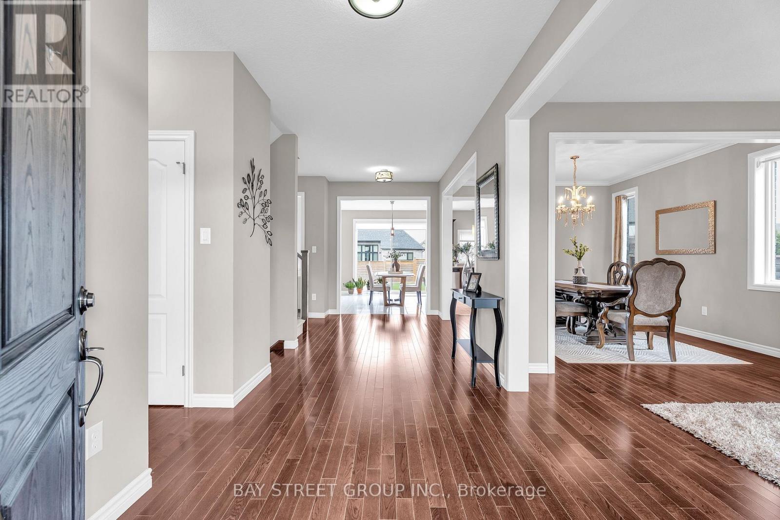 566 Bradwell Chase, London North, Ontario  N6G 0P7 - Photo 2 - X13724484