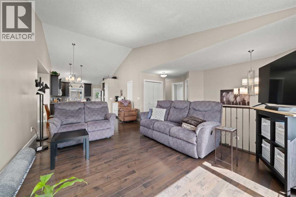 1546 Idaho Street, Carstairs, Alberta  T0M 0N0 - Photo 6 - A2340510