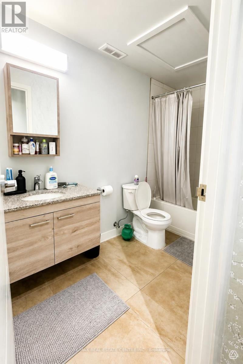 62 Balsam B408 Street, Waterloo, Ontario  N2L 3H2 - Photo 12 - X13591506