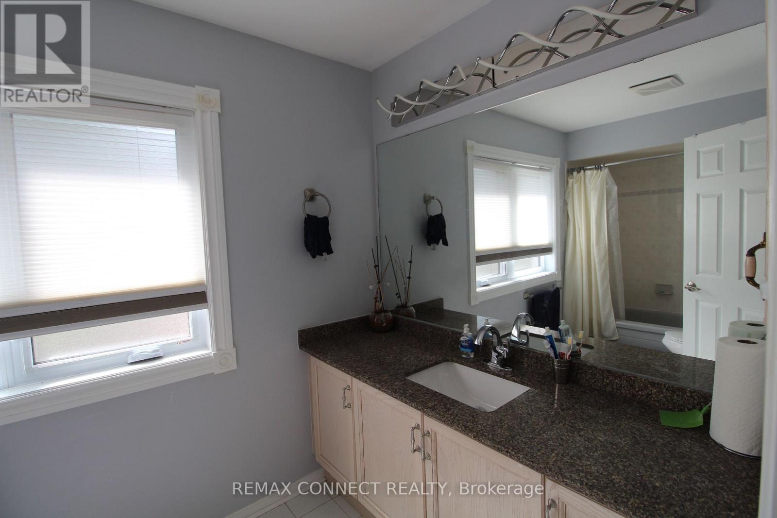 80 Kennett Drive, Whitby, Ontario  L1P 1L5 - Photo 11 - E13724522