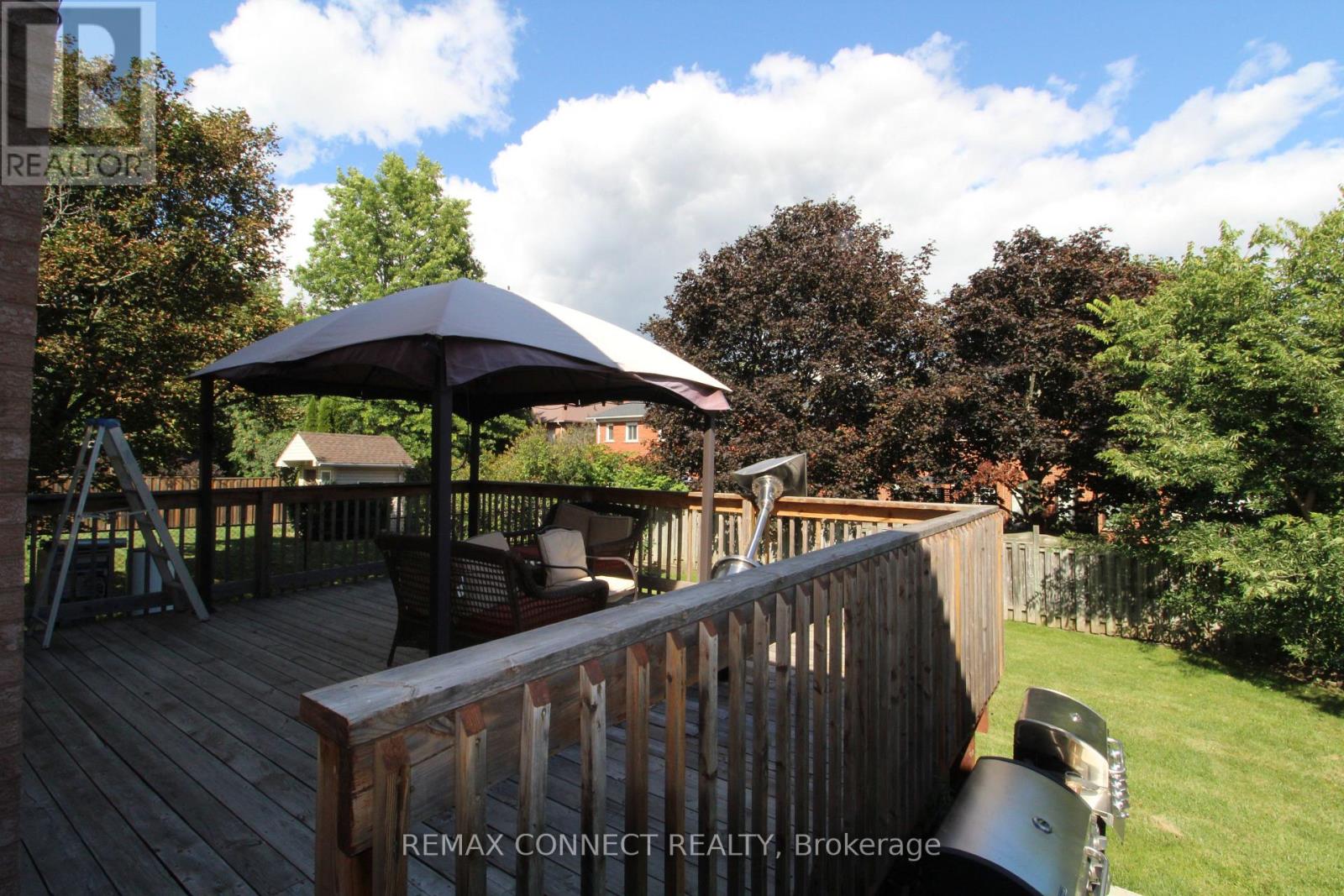 80 Kennett Drive, Whitby, Ontario  L1P 1L5 - Photo 17 - E13724522