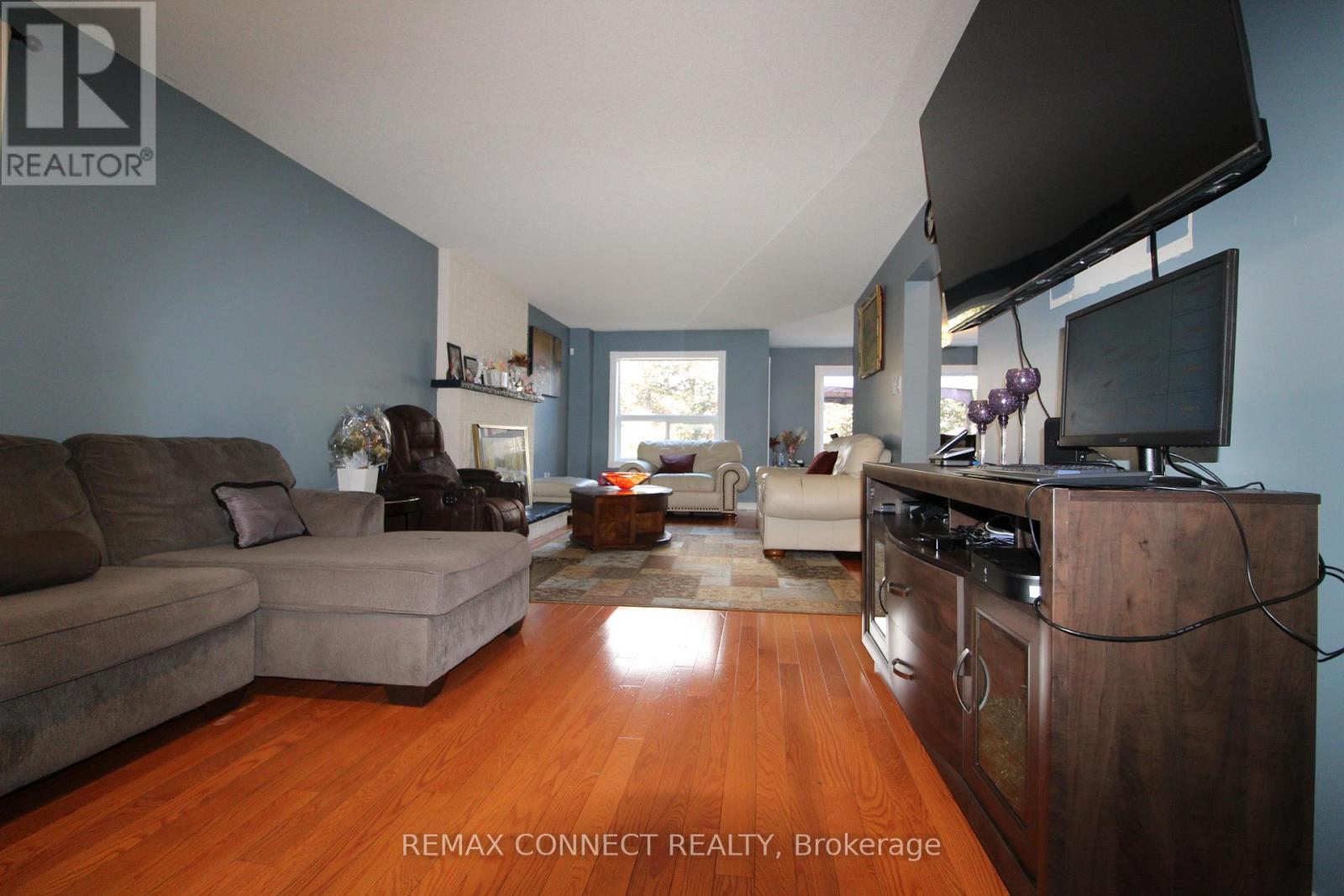 80 Kennett Drive, Whitby, Ontario  L1P 1L5 - Photo 2 - E13724522
