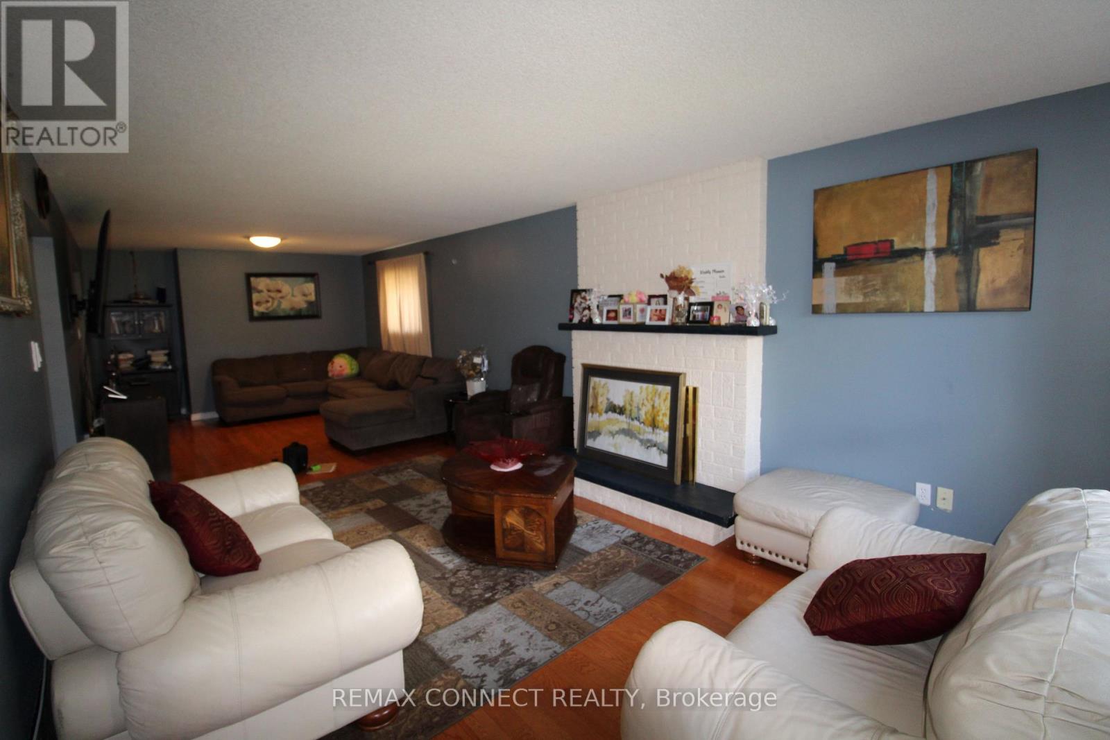 80 Kennett Drive, Whitby, Ontario  L1P 1L5 - Photo 7 - E13724522