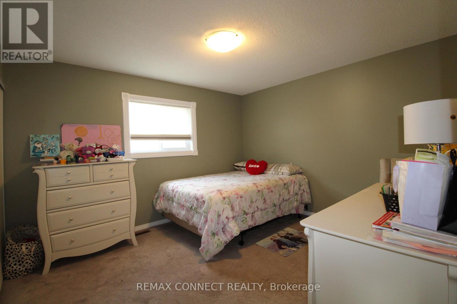 80 Kennett Drive, Whitby, Ontario  L1P 1L5 - Photo 8 - E13724522