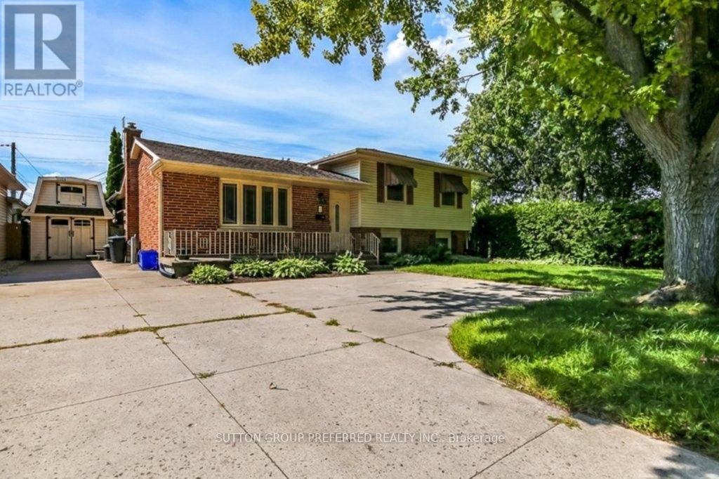 1 Pickwick Place, London East, Ontario  N5V 2P6 - Photo 2 - X13724542