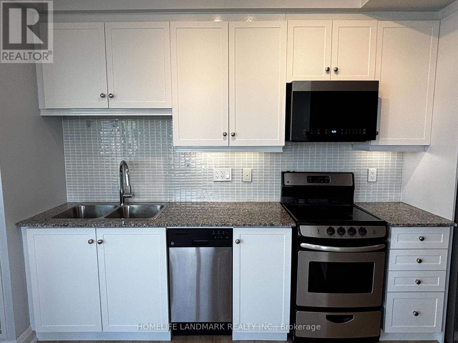 1809 - 68 CANTERBURY PLACEWAY, Toronto, Ontario
