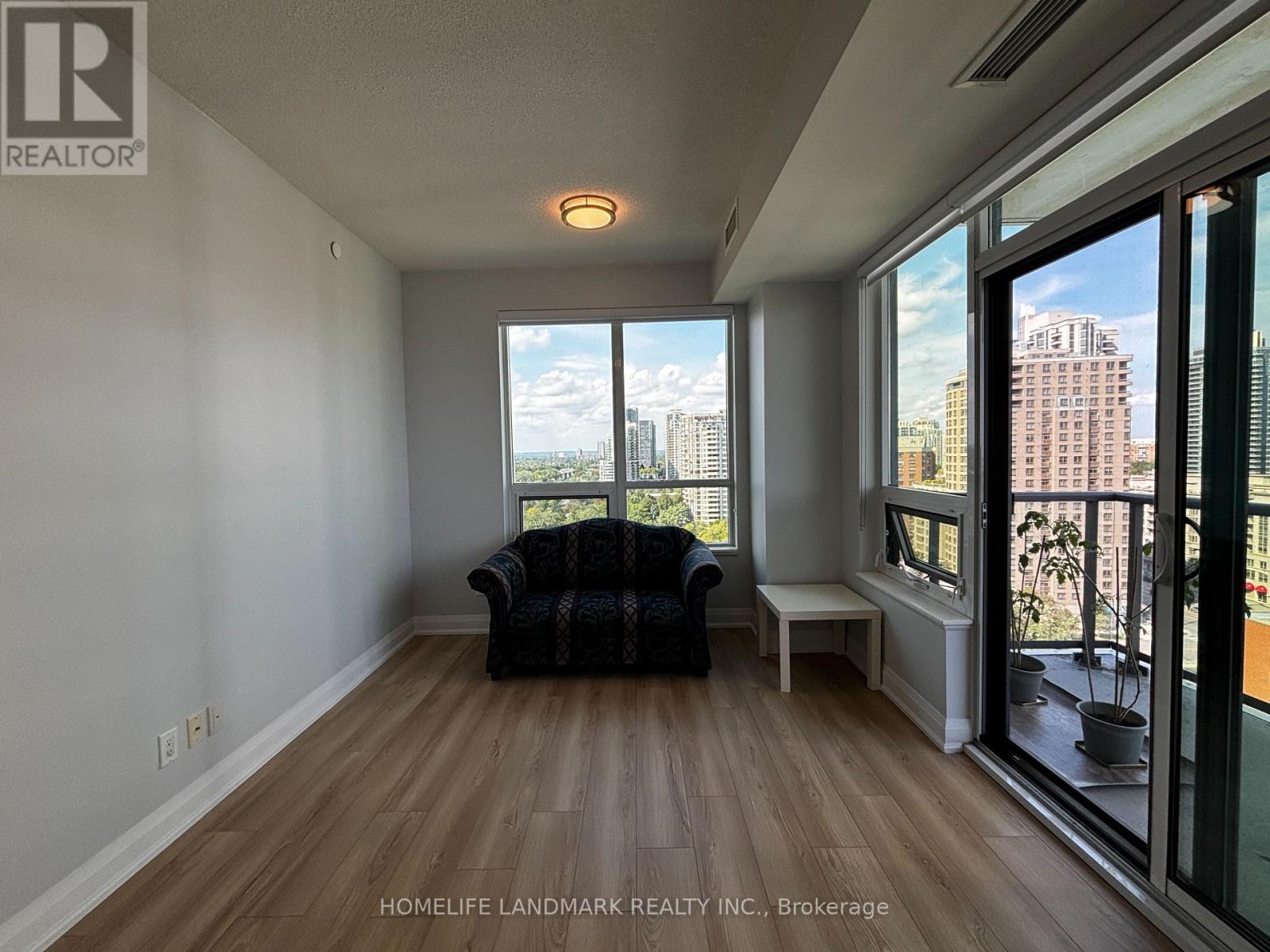 1809 - 68 Canterbury Placeway, Toronto, Ontario M2N 0H8 - Photo 5 - C13724556