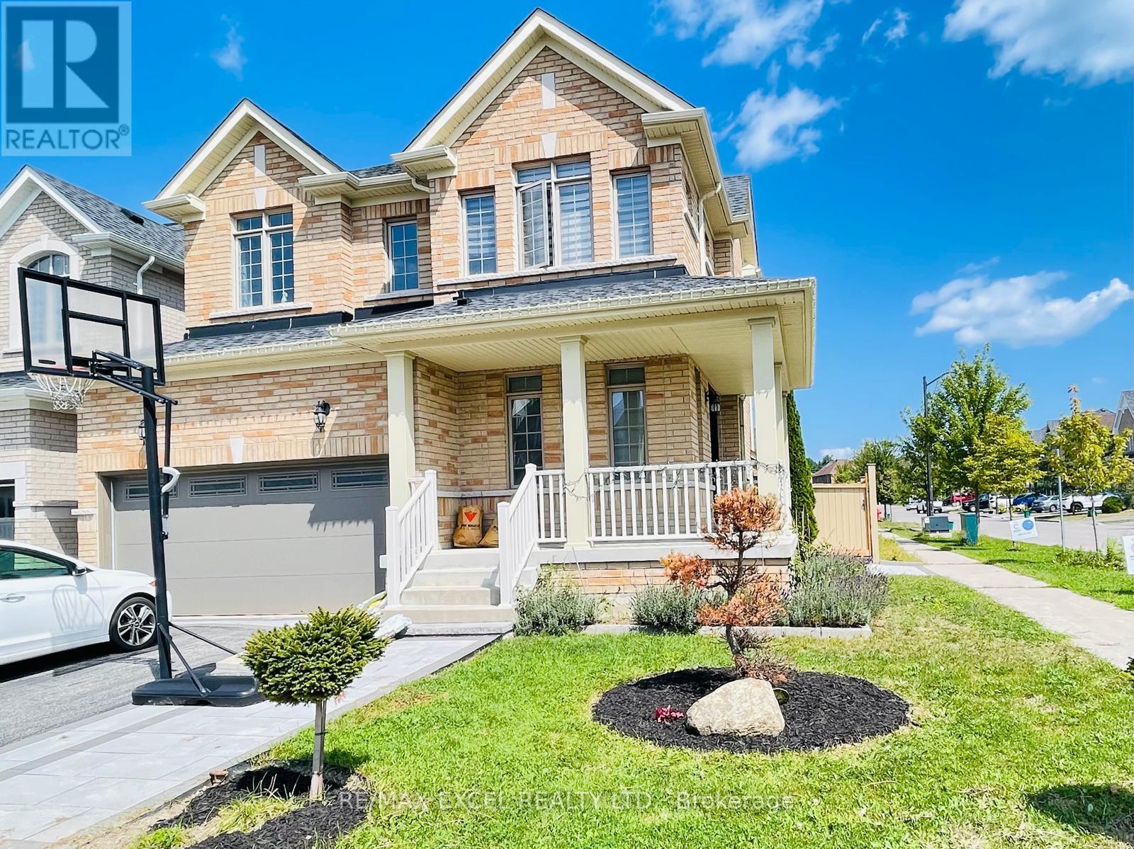 2 PETER MILLER STREET N, Aurora, Ontario