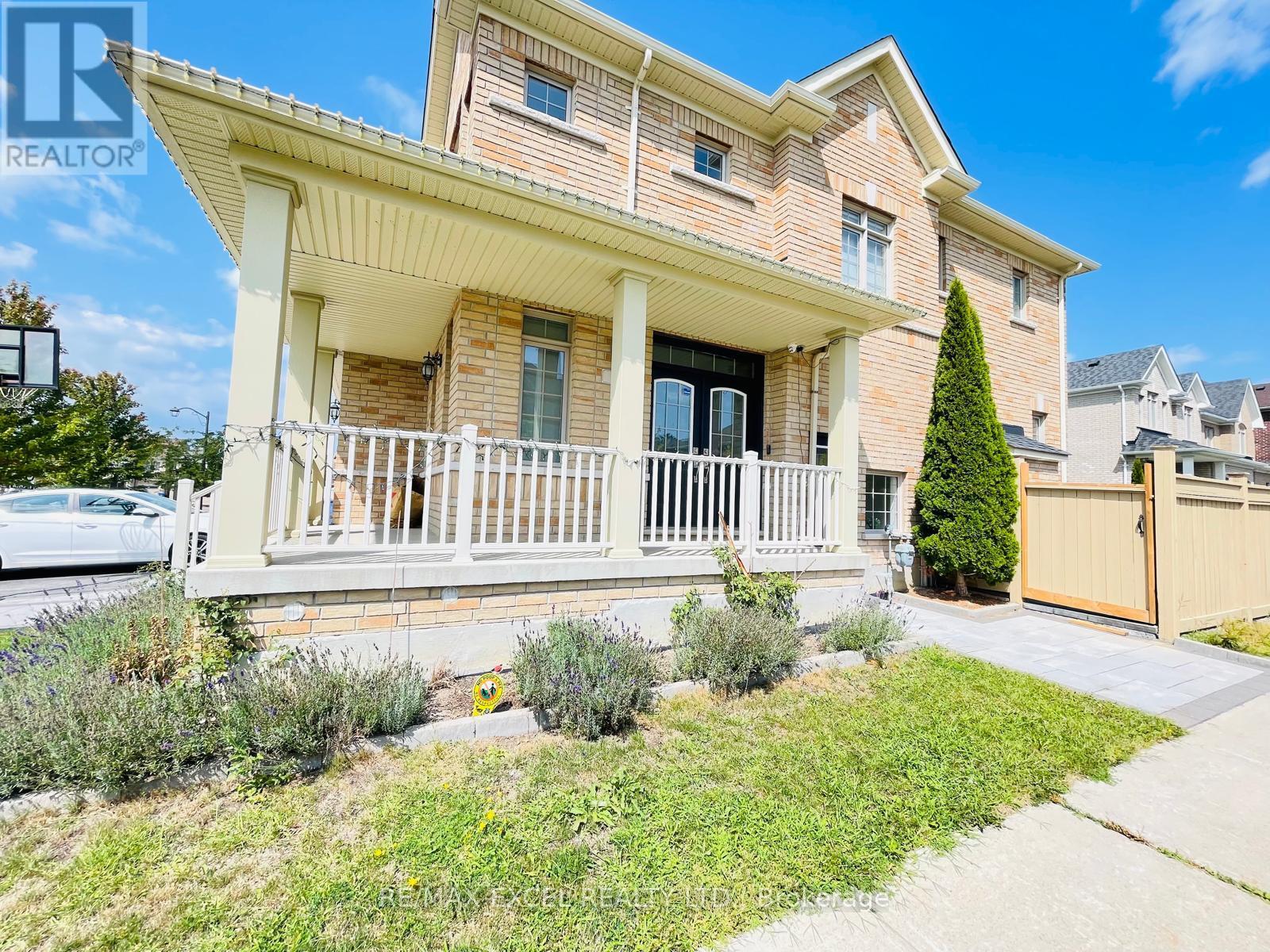 2 Peter Miller Street N, Aurora, Ontario L4G 0W9 - Photo 2 - N13724532