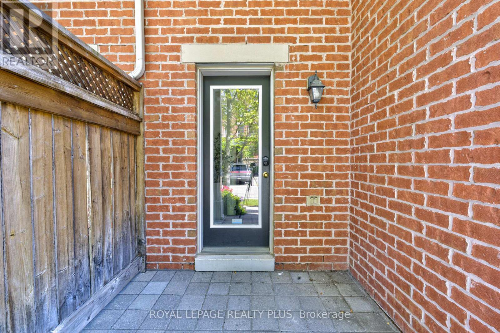 1 - 5750 Tosca Drive, Mississauga, Ontario  L5M 0P7 - Photo 2 - W13724552