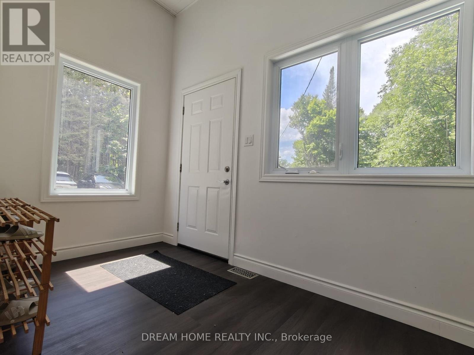 150 Hillside Lake Road, North Bay, Ontario P1B 8G2 - Photo 2 - X13724550