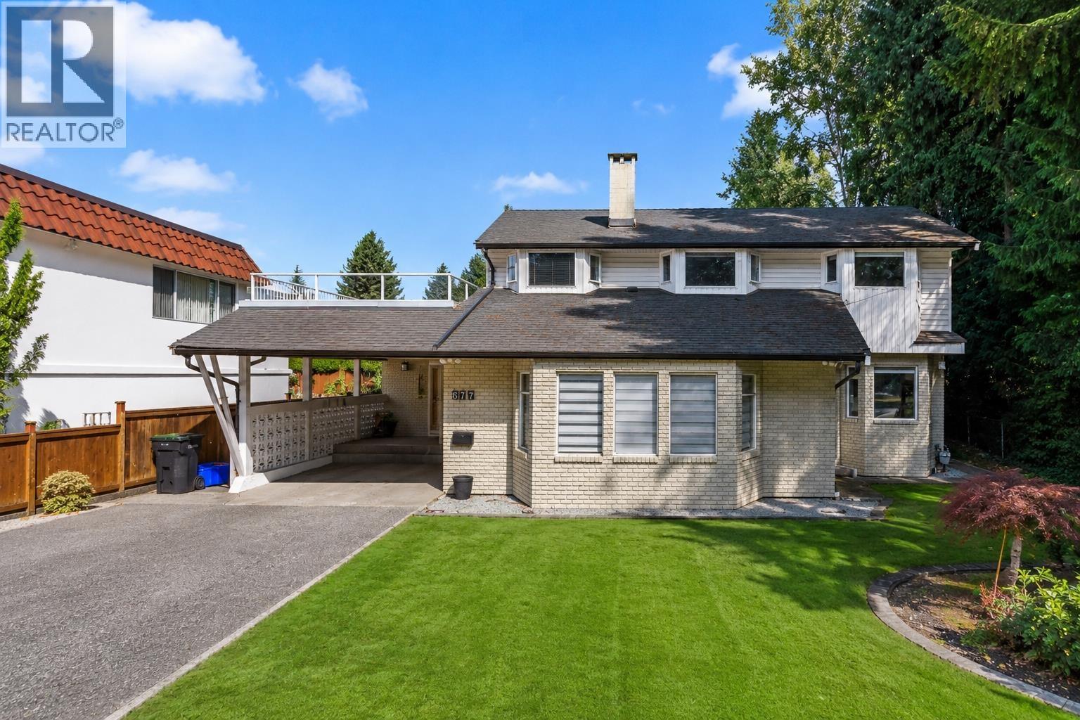 677 Gatensbury Street, Coquitlam, British Columbia  V3J 5G9 - Photo 1 - R3159458