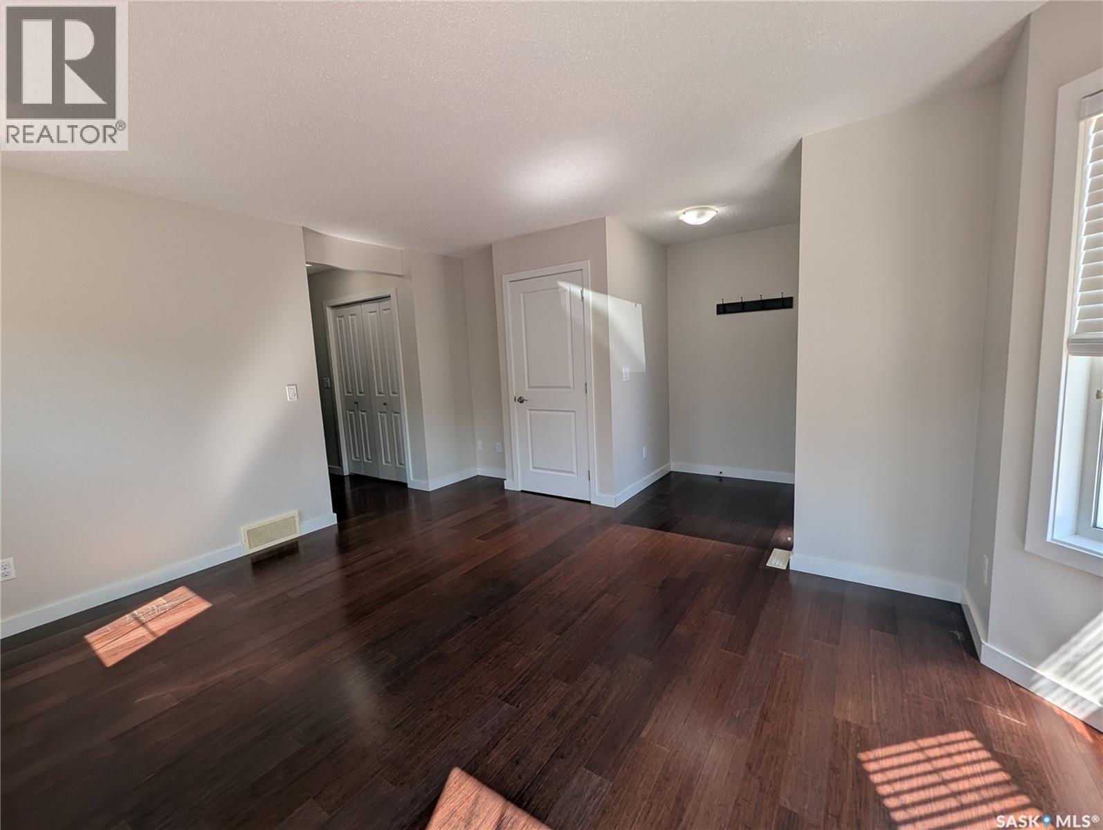 247 245 Ashworth Crescent, Saskatoon, Saskatchewan  S7T 0P2 - Photo 6 - SK046928