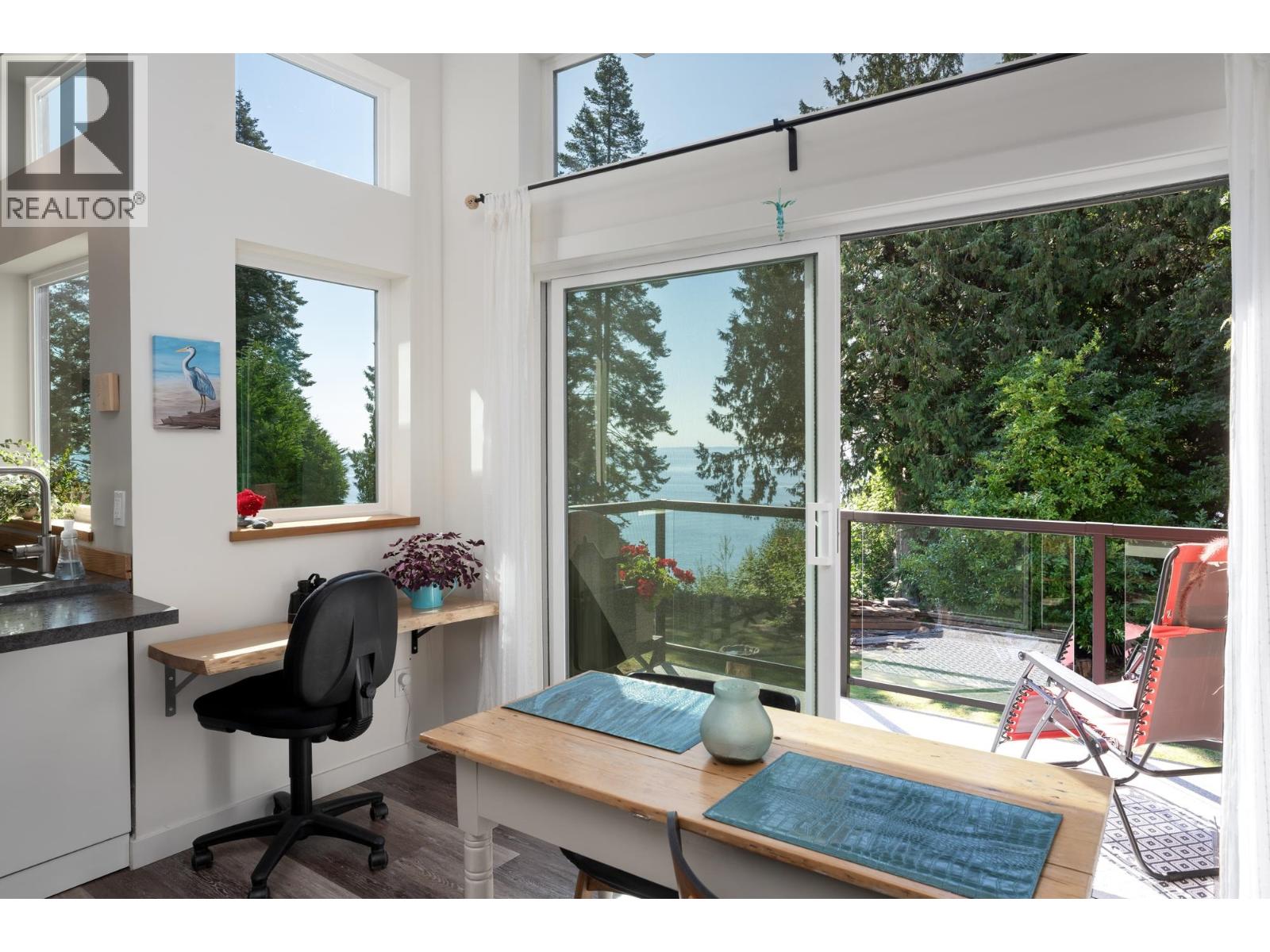 7835 Redrooffs Road, Halfmoon Bay, British Columbia  V7Z 1A4 - Photo 16 - R3052783