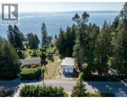 7835 REDROOFFS ROAD, Halfmoon Bay, British Columbia