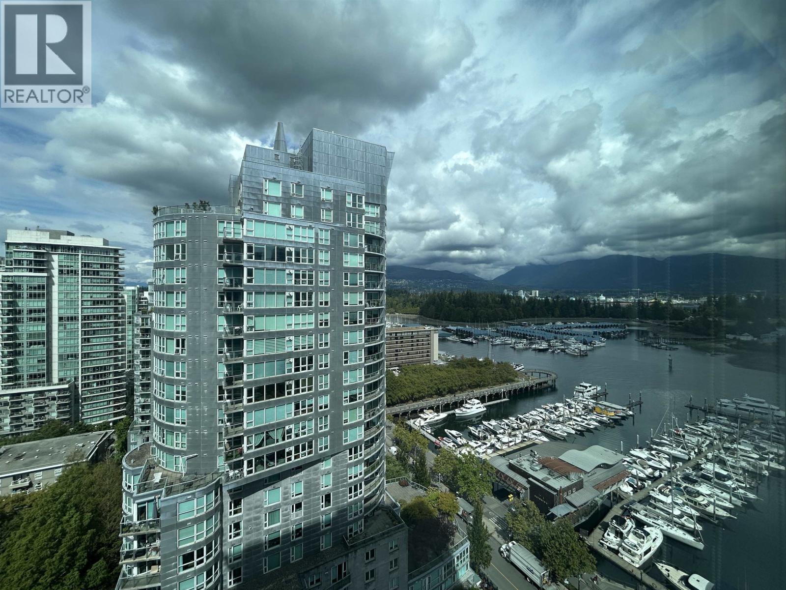 1901 590 Nicola Street, Vancouver, British Columbia  V6G 3J8 - Photo 3 - R3159621