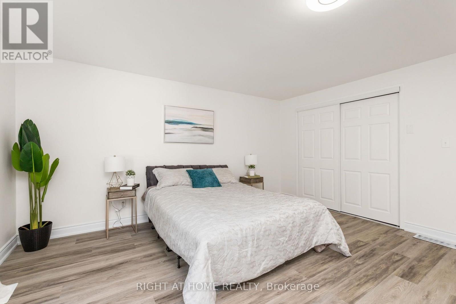 51 Lakeside Drive, Innisfil, Ontario  L9S 2T8 - Photo 15 - N13542196