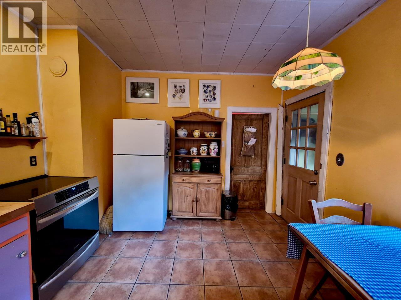 204 Chatham Street, Nelson, British Columbia V1L 3Y9 - Photo 27 - 10398930