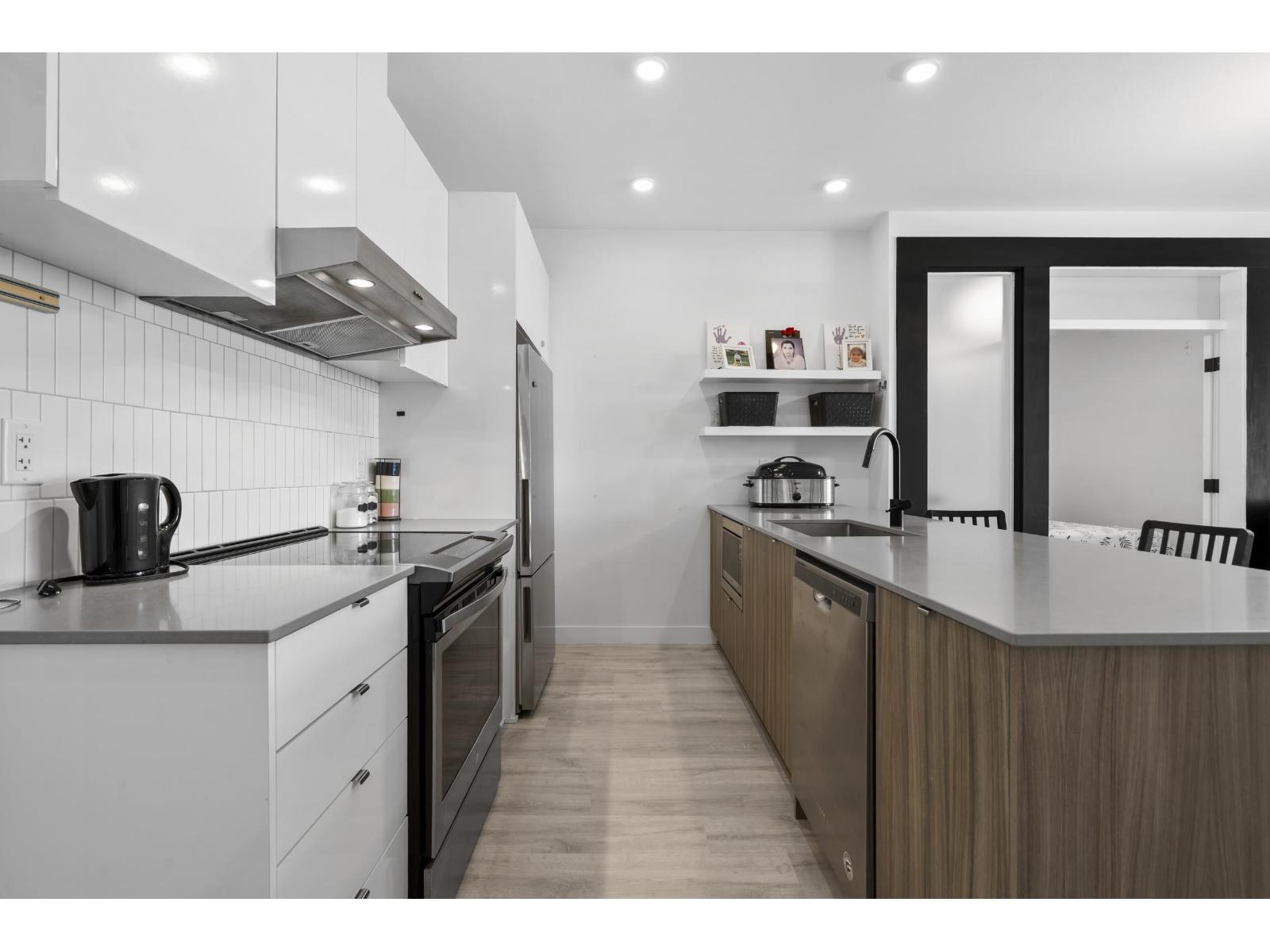 610 32828 Landeau Place, Abbotsford, British Columbia  V2S 6S6 - Photo 5 - R3159457