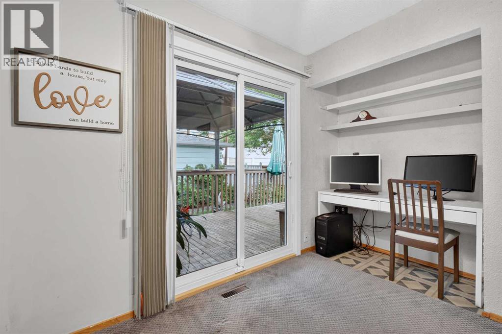 7035 Huntercrest Road NW, Calgary, Alberta  T2K 4J9 - Photo 19 - A2338998
