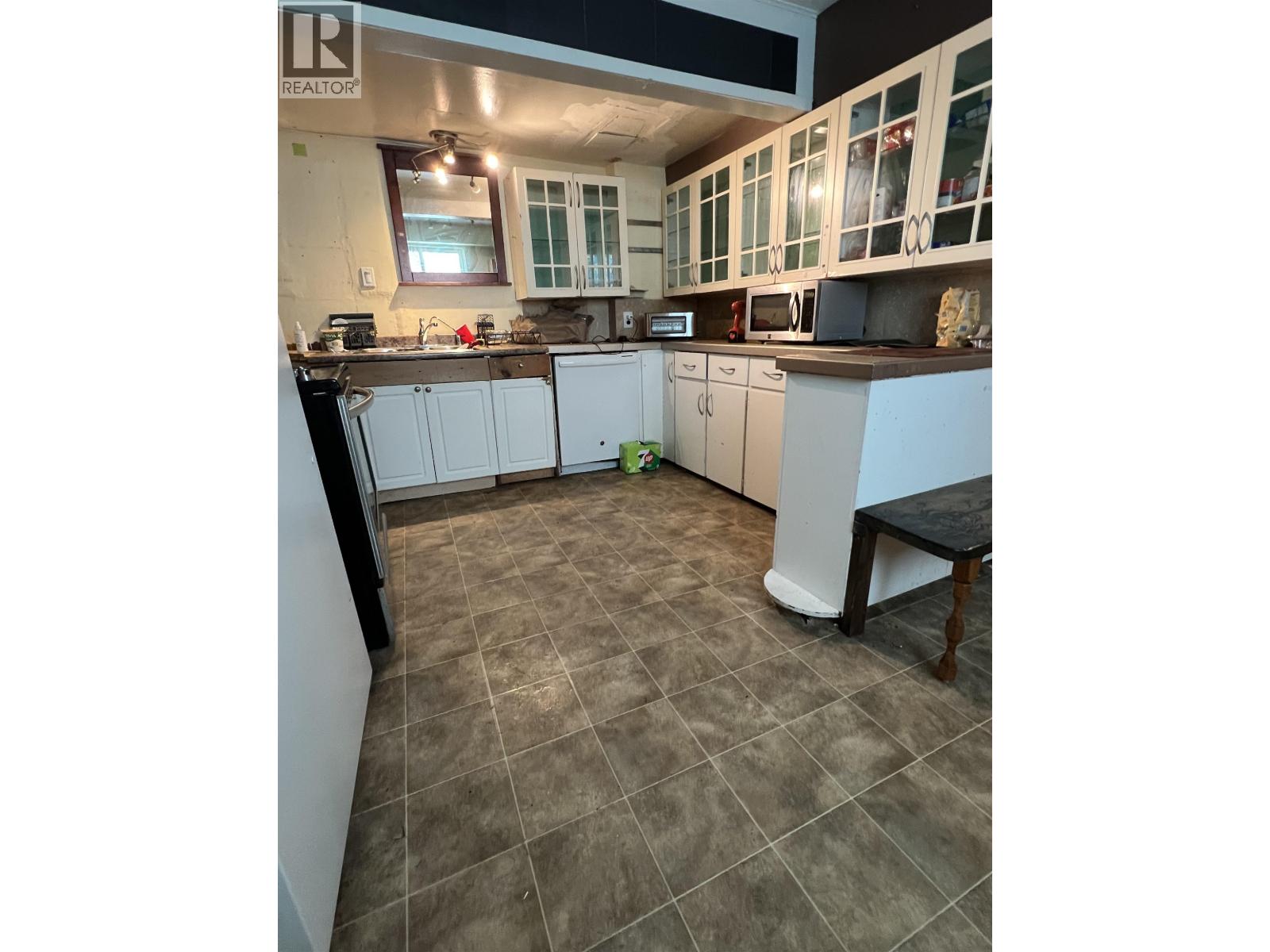 4711 Gothard Street, Vancouver, British Columbia  V5R 3L1 - Photo 3 - R3158976