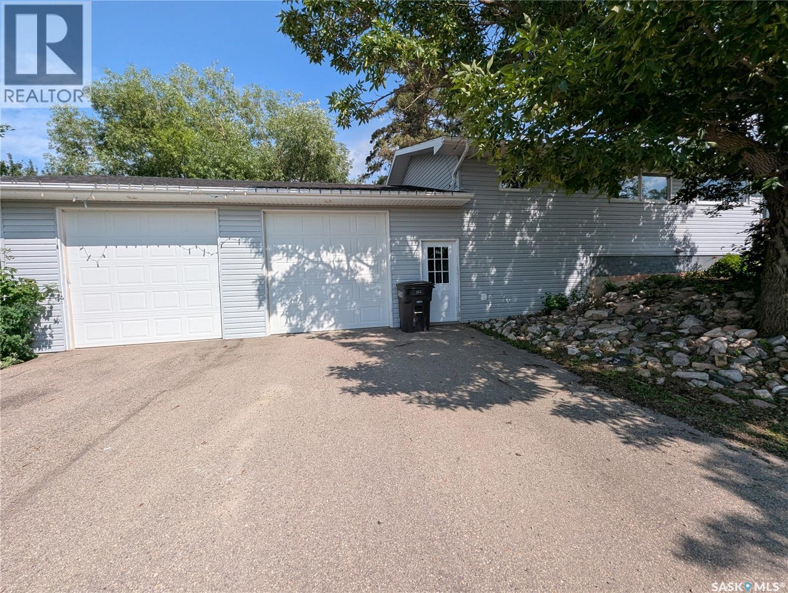 107 Carlton Street, Viscount, Saskatchewan  S0K 4M0 - Photo 3 - SK043123