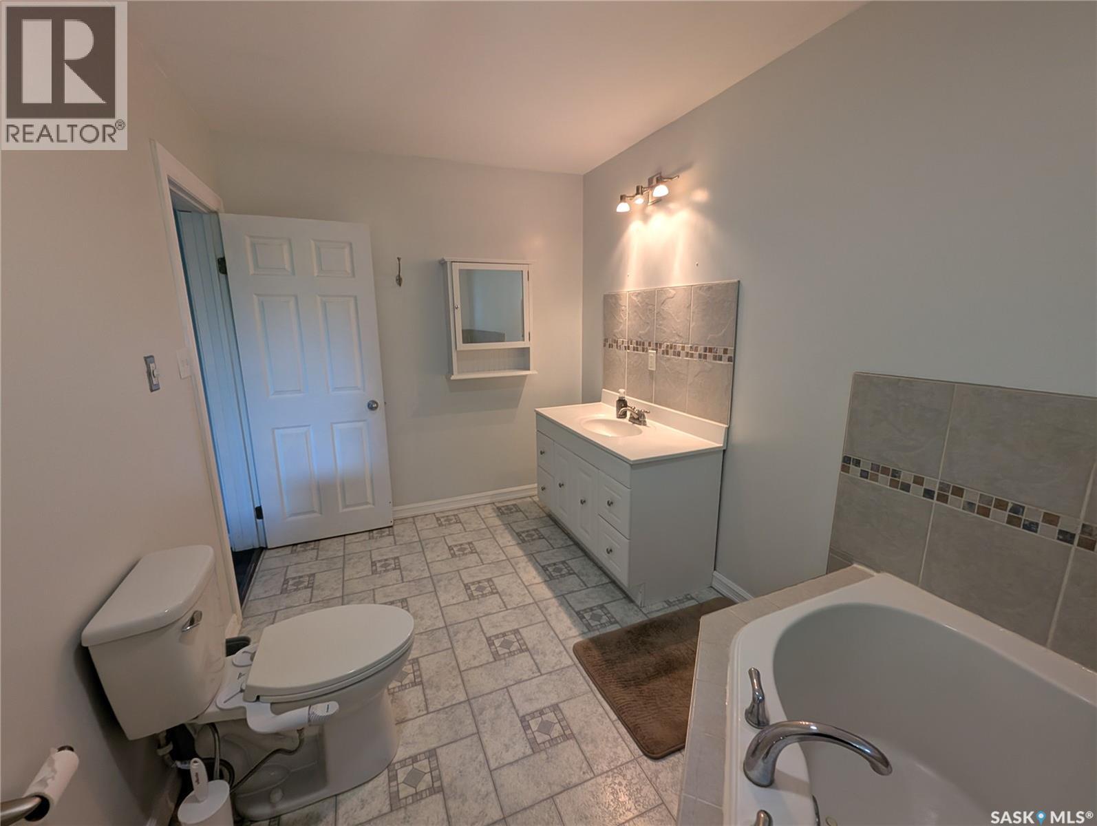 107 Carlton Street, Viscount, Saskatchewan  S0K 4M0 - Photo 20 - SK043123