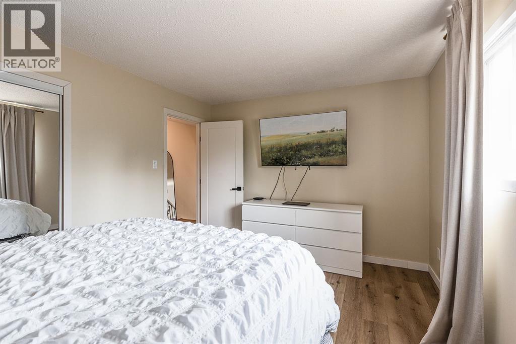 37 Sunflower Court SE, Medicine Hat, Alberta  T1B 2H6 - Photo 22 - A2339593