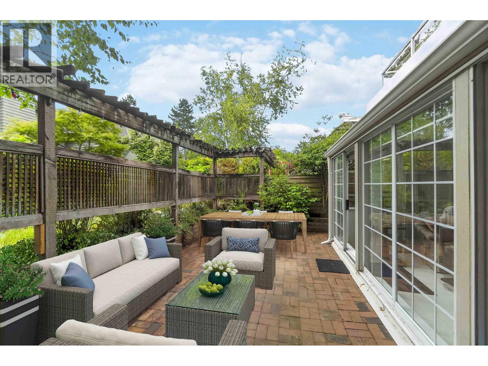 102 3441 CURLE AVENUE, Burnaby, British Columbia