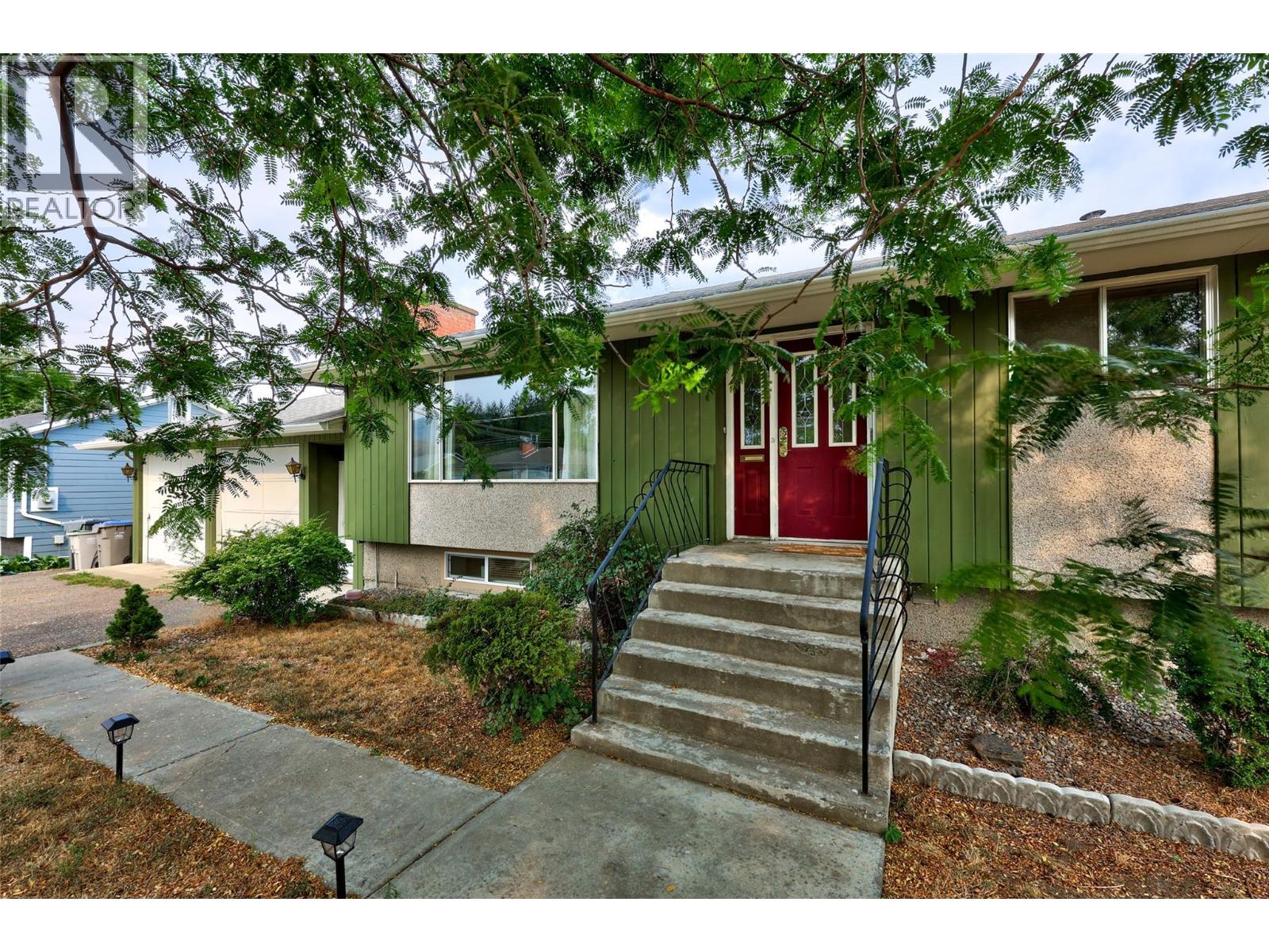 881 Mcgillivray Street, Kamloops, British Columbia  V2B 5R5 - Photo 3 - 10399037
