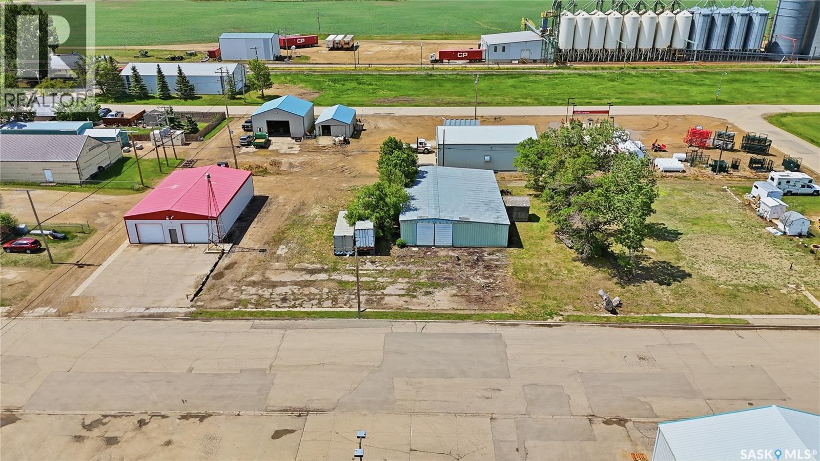 307 Mcrorie Avenue, Avonlea, Saskatchewan  S0H 0C0 - Photo 2 - SK046988