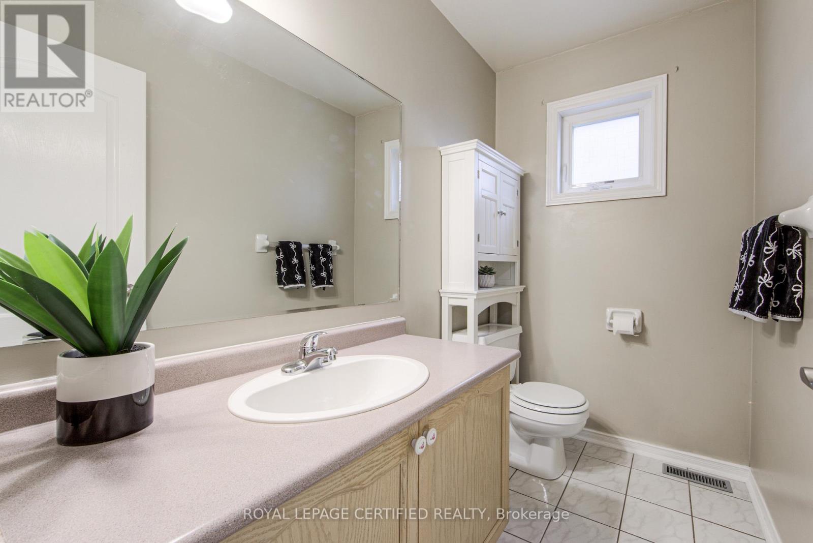1448 Rose Haven Road, Mississauga, Ontario  L5V 1H1 - Photo 21 - W13724314