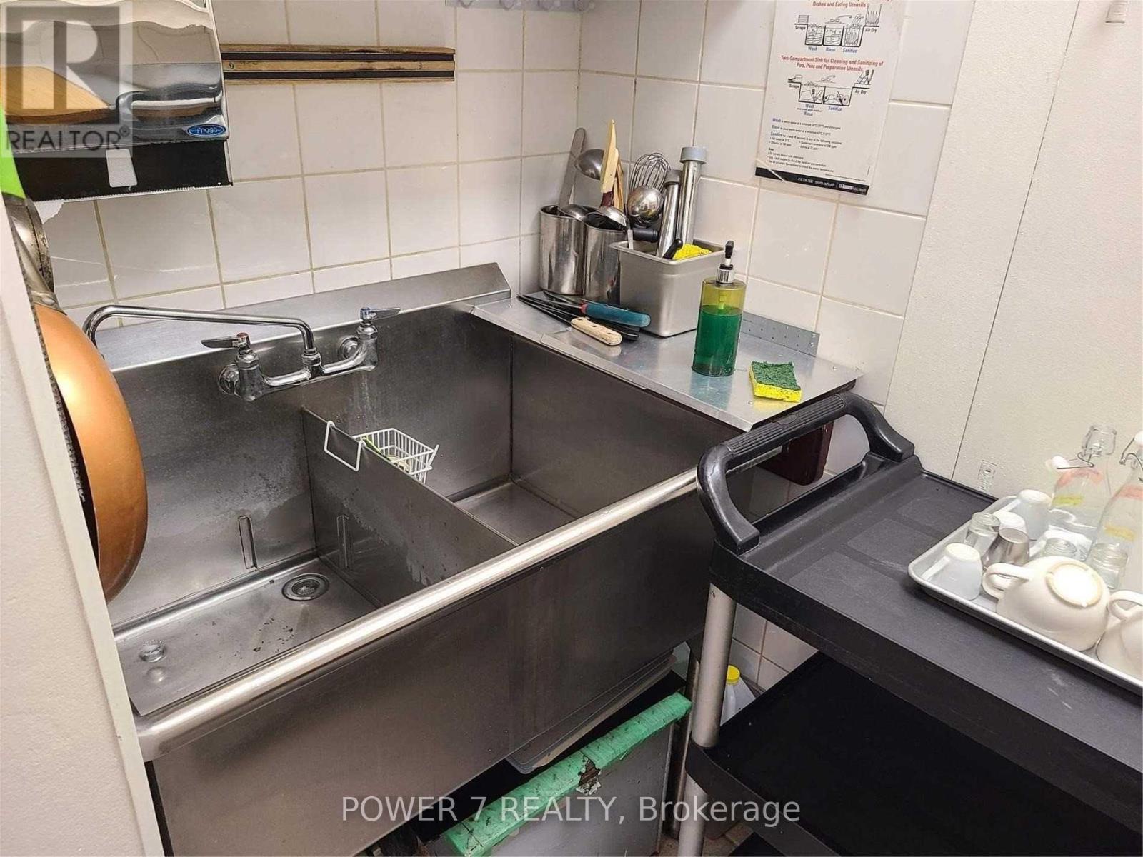 30 Isabella Street, Toronto, Ontario  M4Y 1N1 - Photo 12 - C13724582